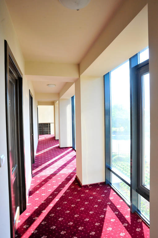 Pensiunea Novis ยาช ภายนอก รูปภาพ