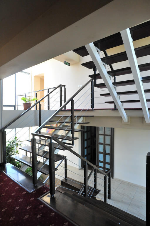Pensiunea Novis ยาช ภายนอก รูปภาพ