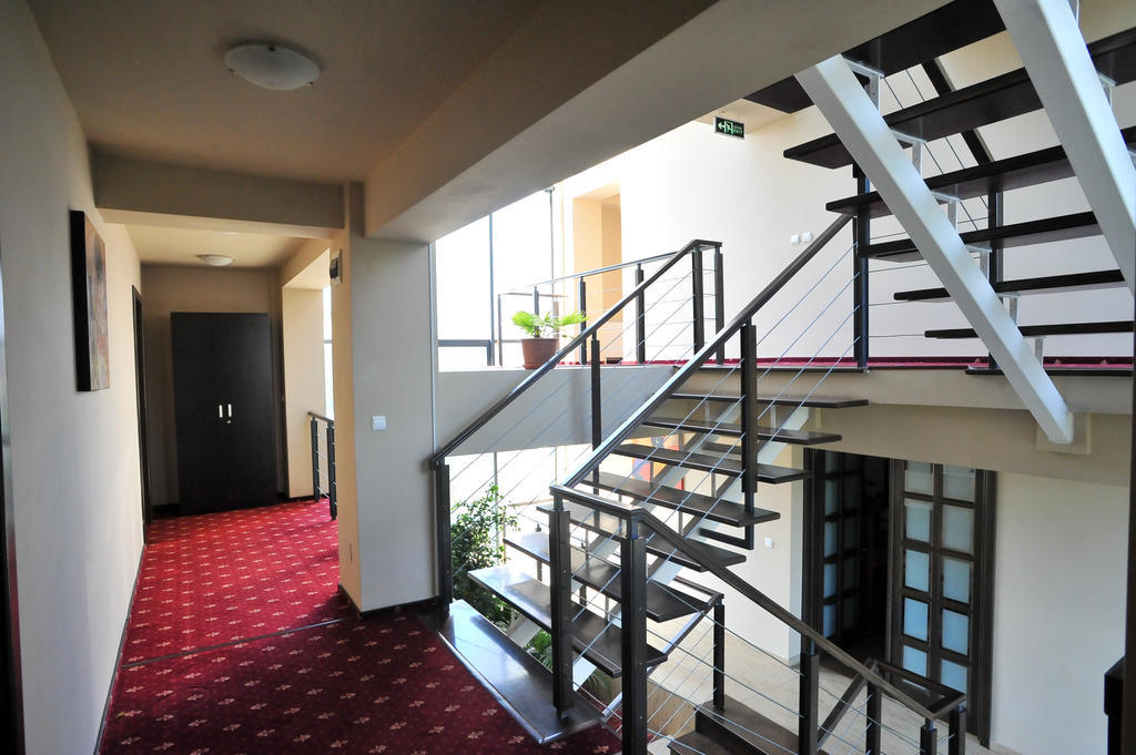 Pensiunea Novis ยาช ภายนอก รูปภาพ